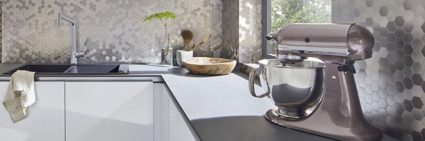 mosaico in metallo rame