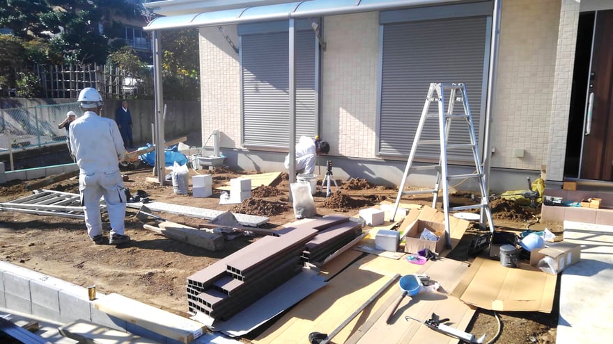 ウッドデッキ（樹ら楽ステージ）と屋根（スピーネ）の工事1