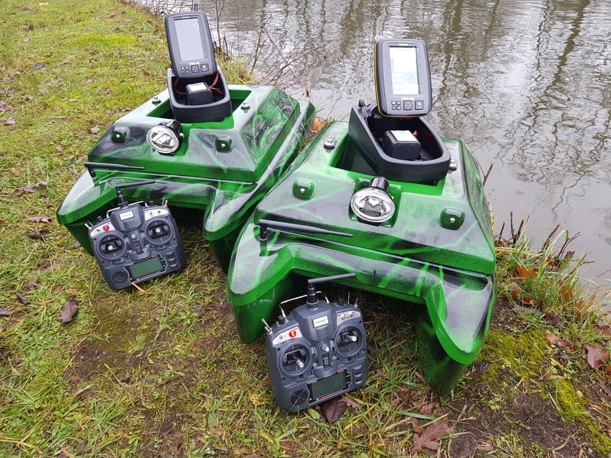 Voerboot - Voerboten - Baitboats - Baitboat- Pulse Bleu - Pulse Red - pulse Black - XR310 Toslon XR500 - autopilot - Carppilot pro - onderwatercamera - Toslon TF520 - visvinder - Fishfinders - visvinders - ToslonTF740 - karpervisser - Raymarine pro5 