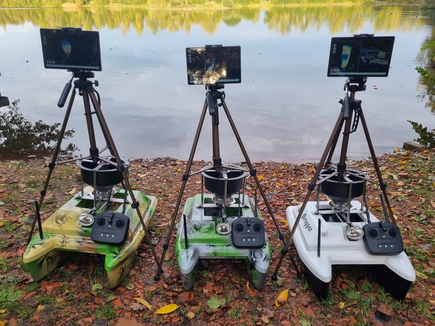 XR310,Toslon XR500,XR500 autopilot. Carp Pilot pro,onderwatercamera,Ultimate Stealth Cam Dubbele,Toslon,TF520,Ultimate Stealth cam,voerboten,baitboats,visvinder,fishfinder,visvinders,Toslon TF740,karper,Raymarine pro5,3DCarps ,voerboot,xr500