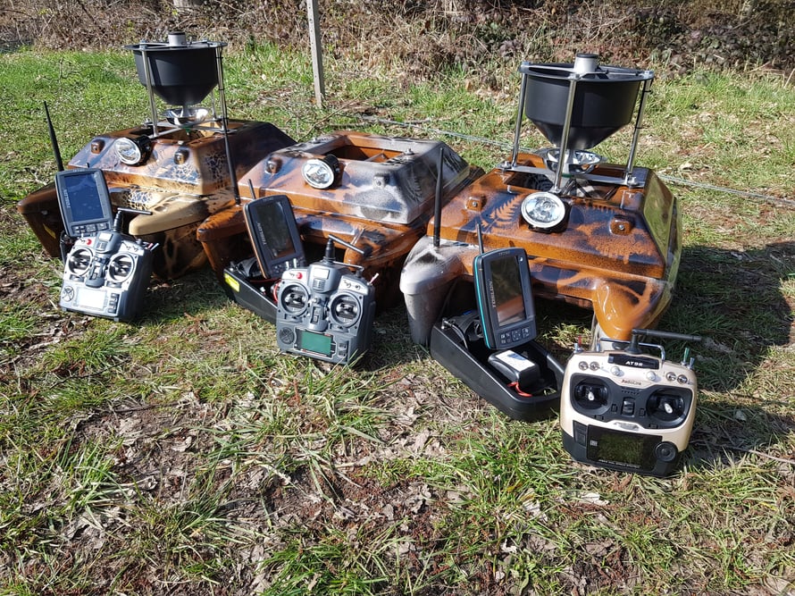 Toslon TF740 onderwatercamera Ultimate Stealth dubbele Cam voerboten baitboats visvinder fishfinder visvinders   Toslon TF640 Toslon TF750 Big Spotter karper carp  karpers Raymarine pro 5 3D Carps  voerboot kopen voerboten Ultimate Stealth Cam