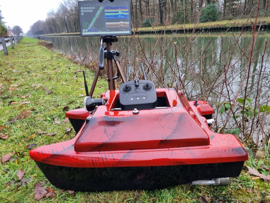 Voerboot - Voerboten - Baitboats - Baitboat- Pulse Bleu - Pulse Red - pulse Black - XR310 Toslon XR500 - autopilot - Carppilot pro - onderwatercamera - Toslon TF520 - visvinder - Fishfinders - visvinders - ToslonTF740 - karpervisser - Raymarine pro5 