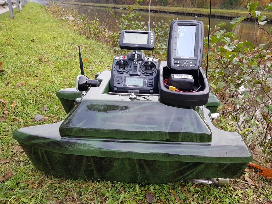 Toslon TF750 onderwatercamera Ultimate Stealth dubbele Cam voerboten baitboats visvinder fishfinder visvinders   Toslon TF640 Toslon TF740 Big Spotter karper carp  karpers Raymarine pro 5 3D Carps  voerboot kopen voerboten Ultimate Stealth Cam
