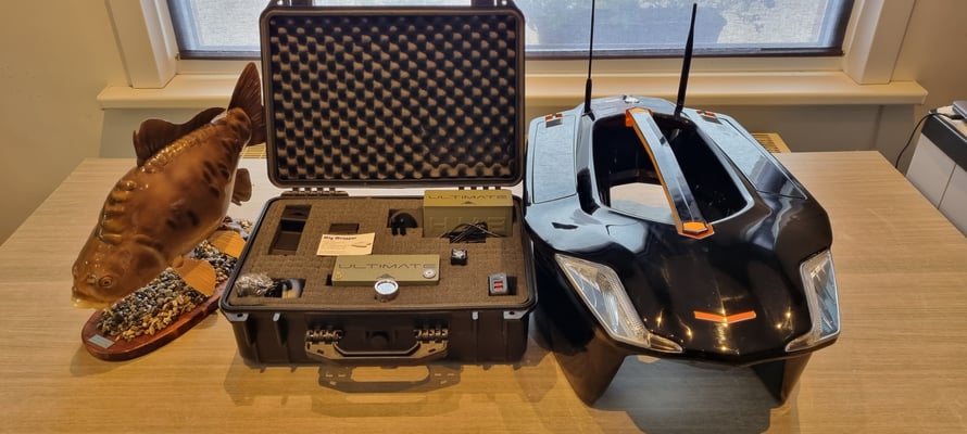 XR310,Toslon XR500,XR500 autopilot. Carp Pilot pro,onderwatercamera,Ultimate Stealth Cam Dubbele,Toslon,TF520,Ultimate Stealth cam,voerboten,baitboats,visvinder,fishfinder,visvinders,Toslon TF740,karper,Raymarine pro5,3DCarps ,voerboot,xr500