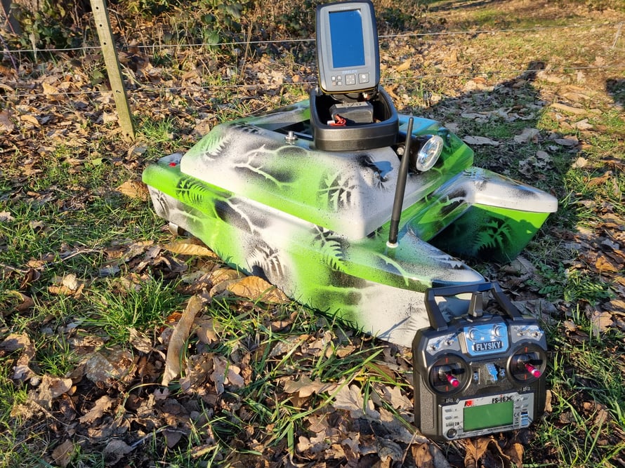 XR310,Toslon XR500,XR500 autopilot. Carp Pilot pro,onderwatercamera,Ultimate Stealth Cam Dubbele,Toslon,TF520,Ultimate Stealth cam,voerboten,baitboats,visvinder,fishfinder,visvinders,Toslon TF740,karper,Raymarine pro5,3DCarps ,voerboot,xr500