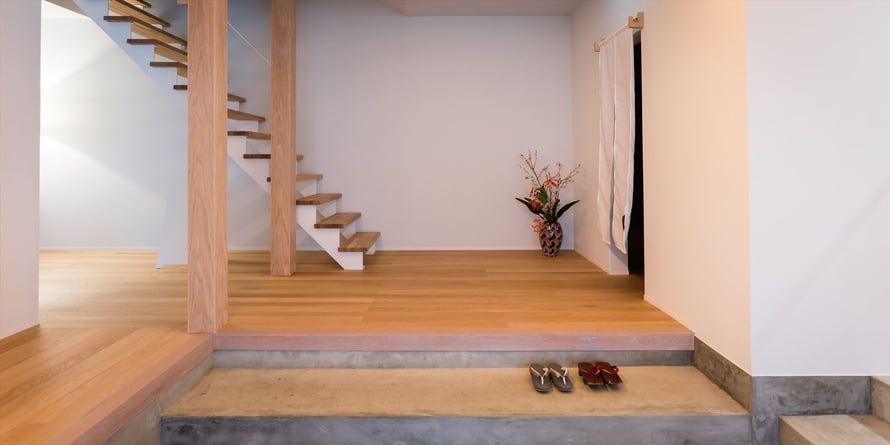 オーク ミズナラ 90幅 ナチュラル プライウッド 施工例 遊亀楼 魚兵 アンドウッド andwood 1