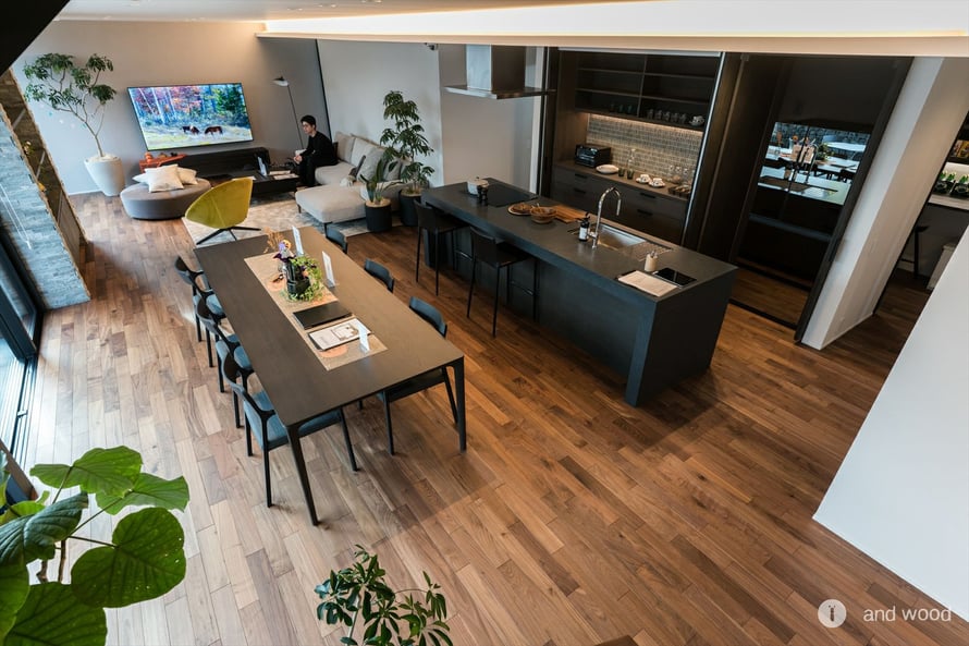 アメリカン ブラック ウォールナット フローリング 幅細 プライウッド 桜木 展示場 andwood アンドウッド 施工例 1