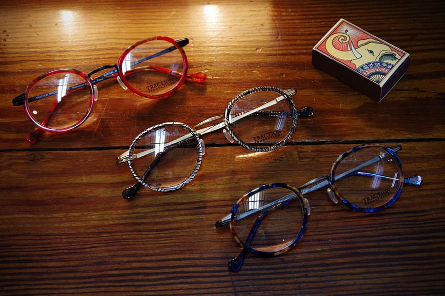 TRACTION 正規販売店　福岡県北九州市八幡東区メガネサロンW