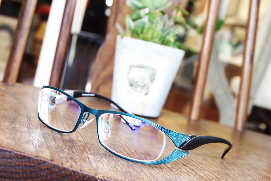 ヴァネッサ＆メディ販売店　福岡県北九州市八幡東区メガネサロンW