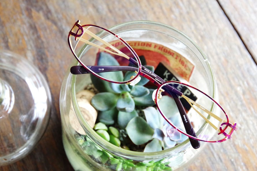 タカノリユゲ販売店　福岡県北九州市八幡東区メガネサロンW