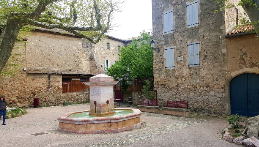 « Pourquoi j’y vais ? Parce que le pays du marbre nous promet une des plus belles balades géologiques de l’Aude. Caunes-Minervois, c’est un joyeux mélange entre nature et patrimoine. »  »© Dorisse Pradal (Actus.fr)