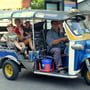 Tuk-Tuk!!! Den Kinder wird es trotz viel Abgas nie zuviel