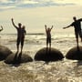 Familienfoto auf den Moeraki Boulders