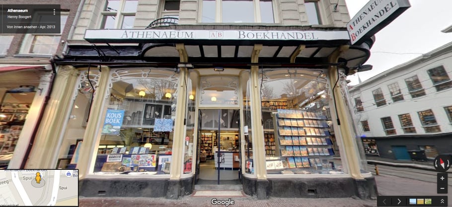 Der wunderschöne Laden von Athenaeum am Spui-Platz in der Amsterdamer Altstadt. (Foto von Google Street View)