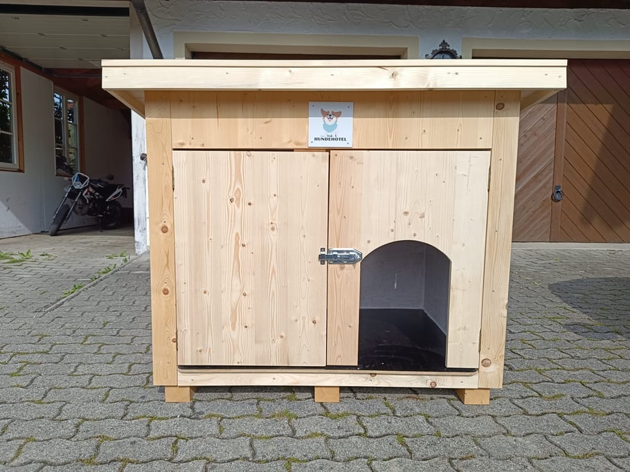 Hundehotel aus Holz