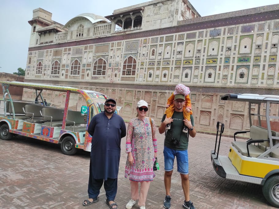 Vieles ist für Touristen vorbereitet, wir haben aber keine anderen internationalen Reisenden gesehen