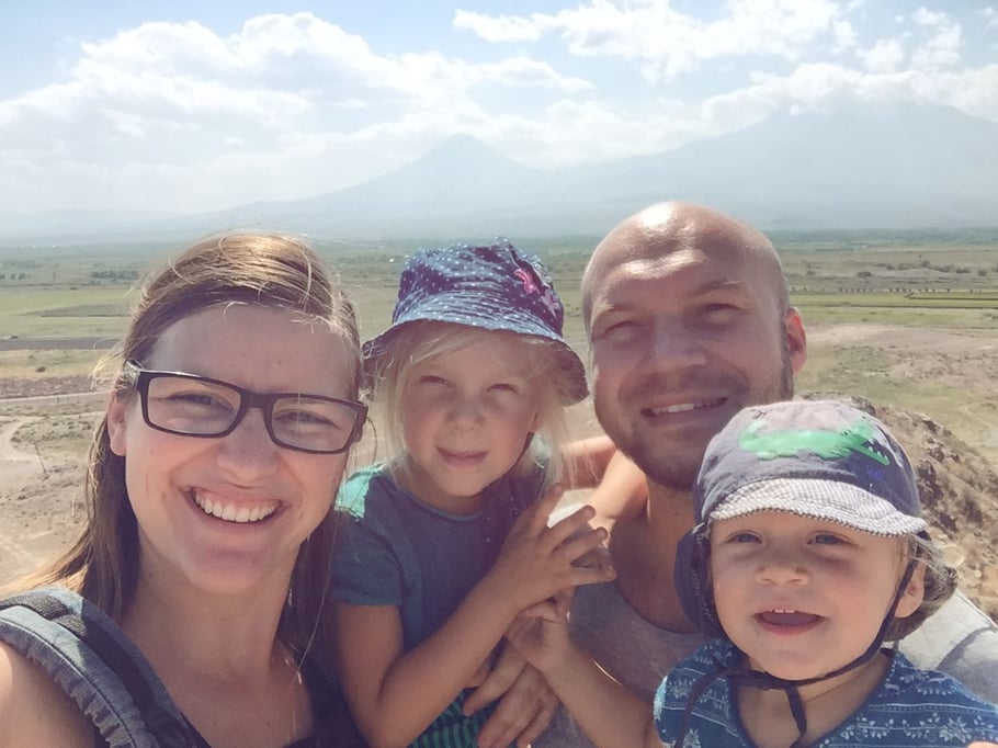 Miriam & Didi mit ihren beiden Kindern (Foto: Miriam Grün)