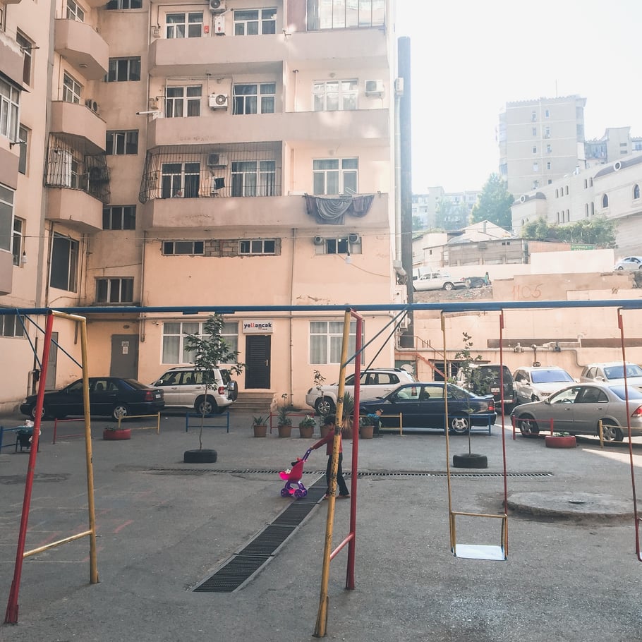 Auf einem Spielplatz in Aserbaidschan (Foto: Miriam Grün)