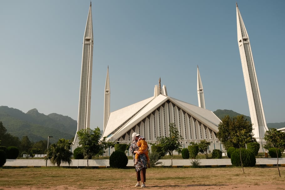 Schwierig auf ein Bild zu bekommen: Die imposante Faisal Mosque
