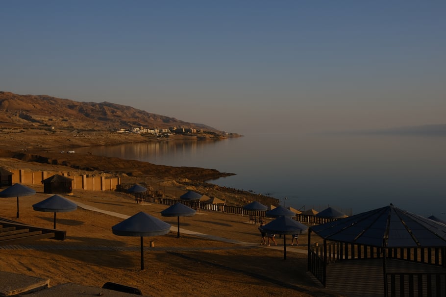 Israel kann man auf der anderen Seite bereits sehen