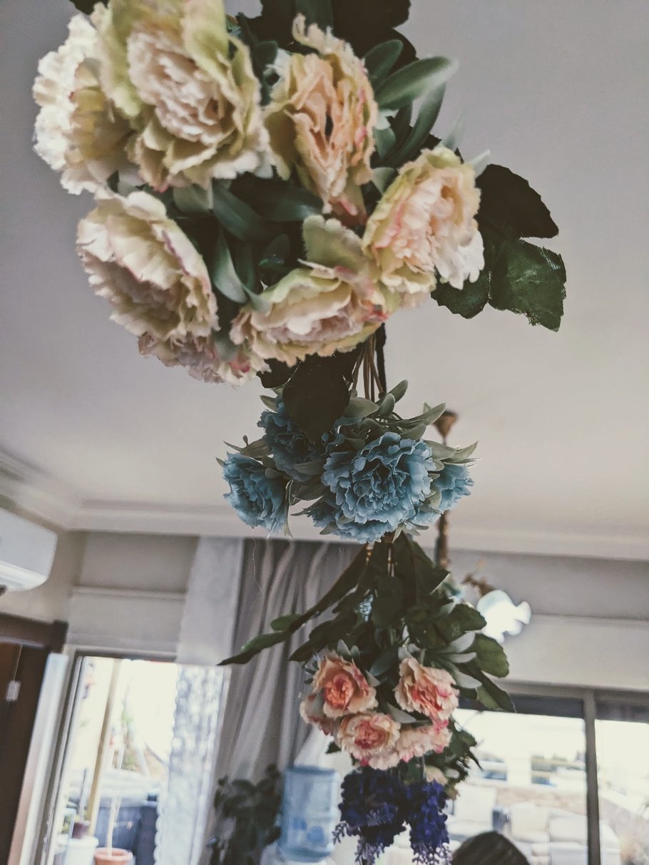 Die Wohnung wurde detailliert geschmückt.