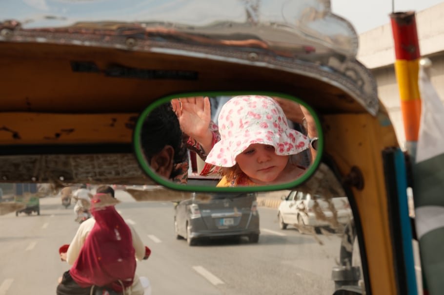 Johanna in der Rickshaw