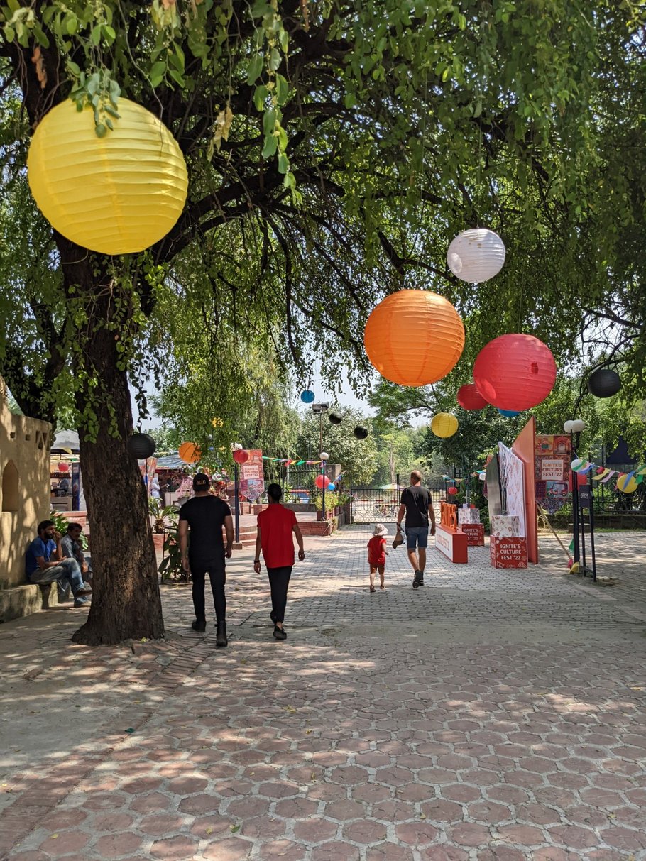 Das Gelände um´s Lok Virsa Museum