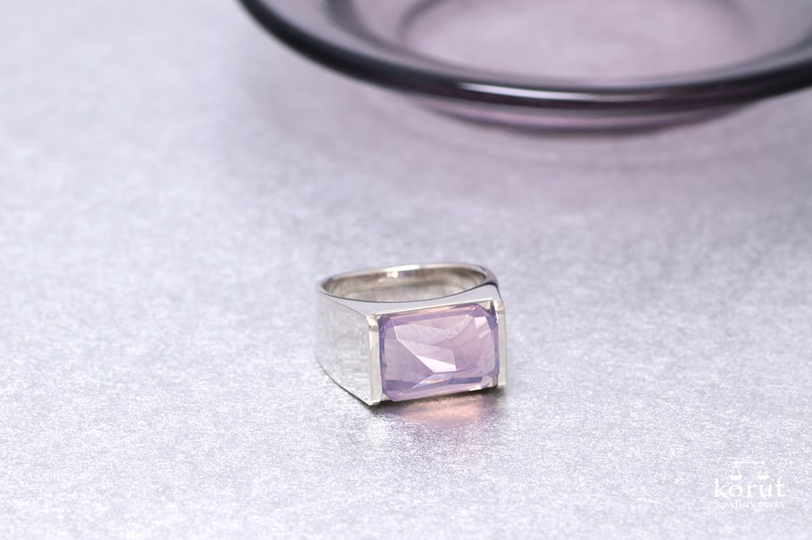 アメジスト（スコロライト）のリング