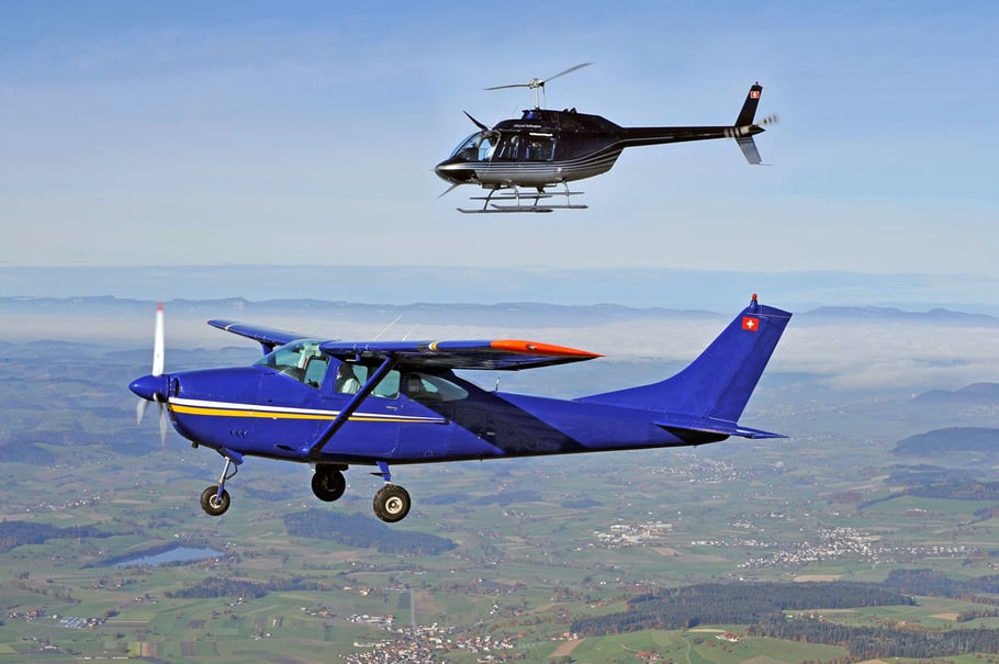 Helikopter vs. Flugzeug