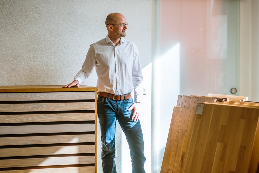 Rüdiger Lellig bei einem Kundenbesuch, After-Sales-Service und persönliche Betreuung in Saarburg, Trier und Luxemburg