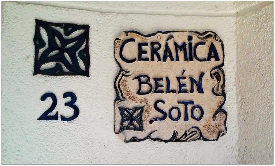 Cartel y logo de Cerámica Belén Soto