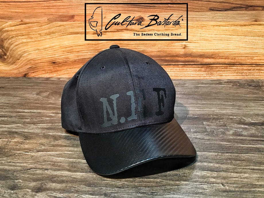 gorra cafe racer, camionero, trucker, gorras, black, negra, carbono, carbon, cultura bastarda, cap