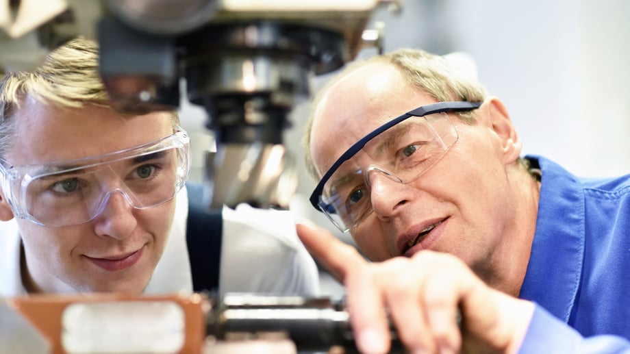 Auch Wissensweitergabe stärkt das Employer Branding