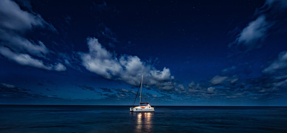 Location catamaran tuamotu départ Rangiroa Tikehau Fakarava charter plongée Photo Jean-Adrien Carré