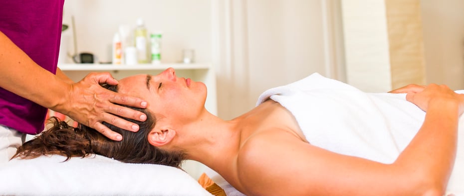 naturheilpraxis-klassische-massage-in-der-naturheilpraxis-in-meggen