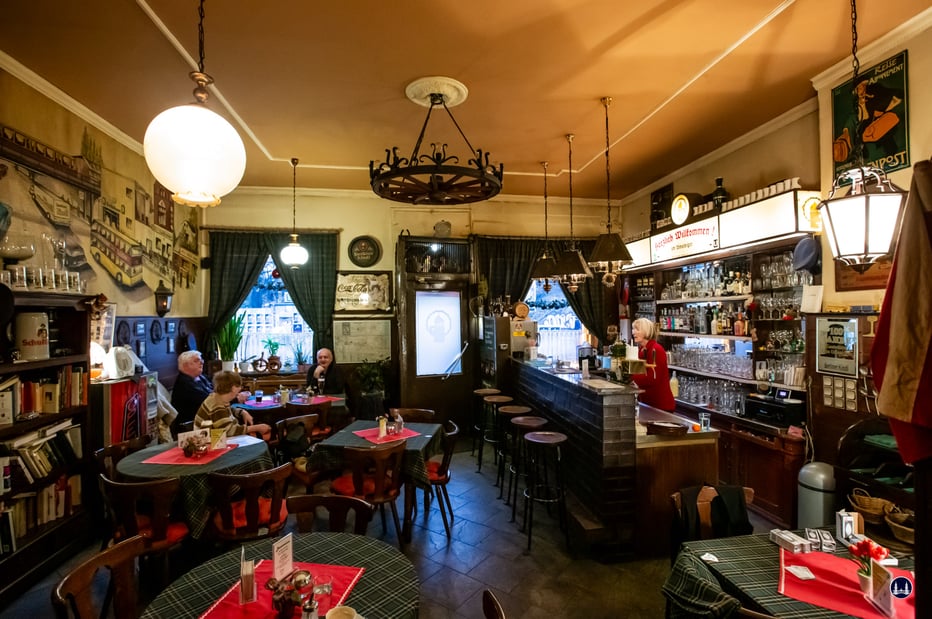 Ein weiterer Blick ins Innere der Kult-Kneipe "Zum Umsteiger" in der Yorckstraße.