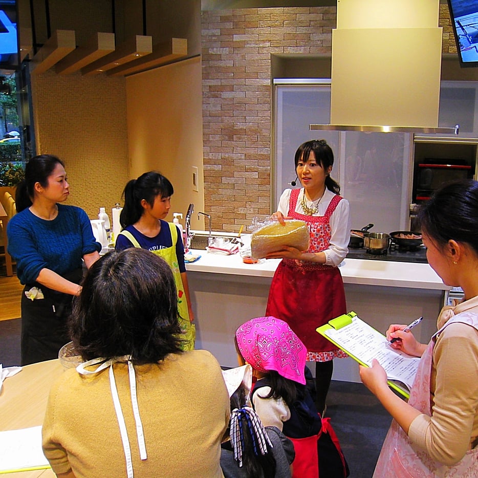 エムズ レッスン 新宿区　高田馬場　大人と子供の料理教室