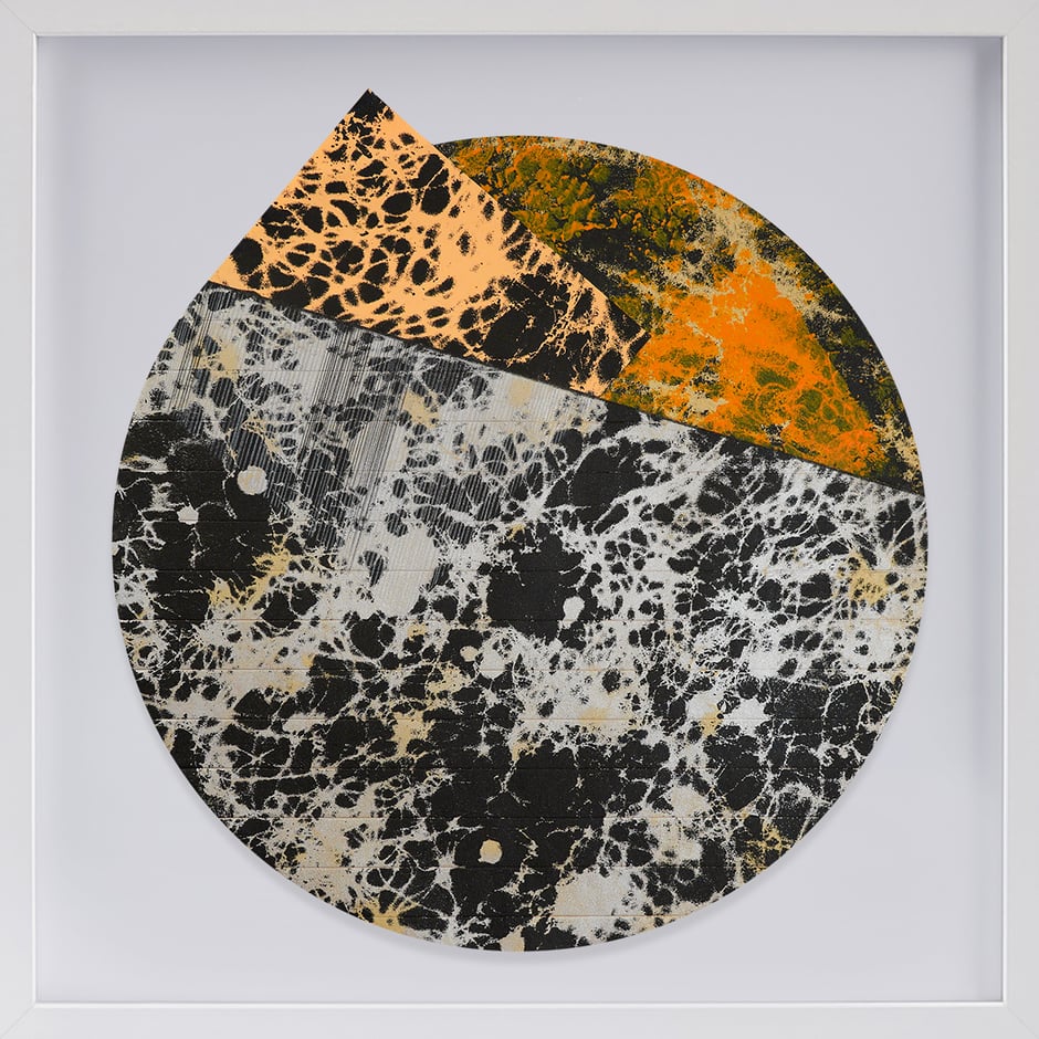 Katharina Lehmann, Transcendent Shapes no. 7, Ø 33 cm, 2019 · framed