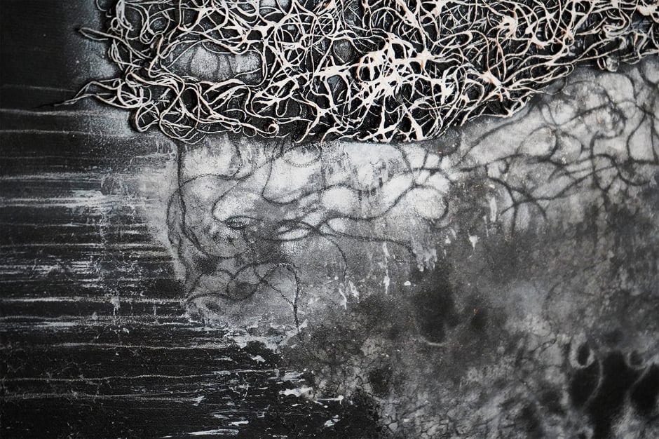 Katharina Lehmann, Source, Ø 100 cm, 2020 · Acrylic, thread on canvas · closeup