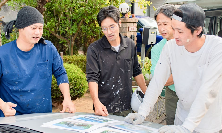 外壁塗装のgooリフォームは、父と息子を中心に、生涯のお付き合いをお約束します