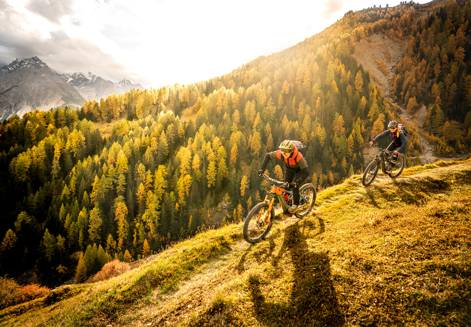 Fotograf Arnau Navarro in Scuol mit Alptrails Mountainbiking