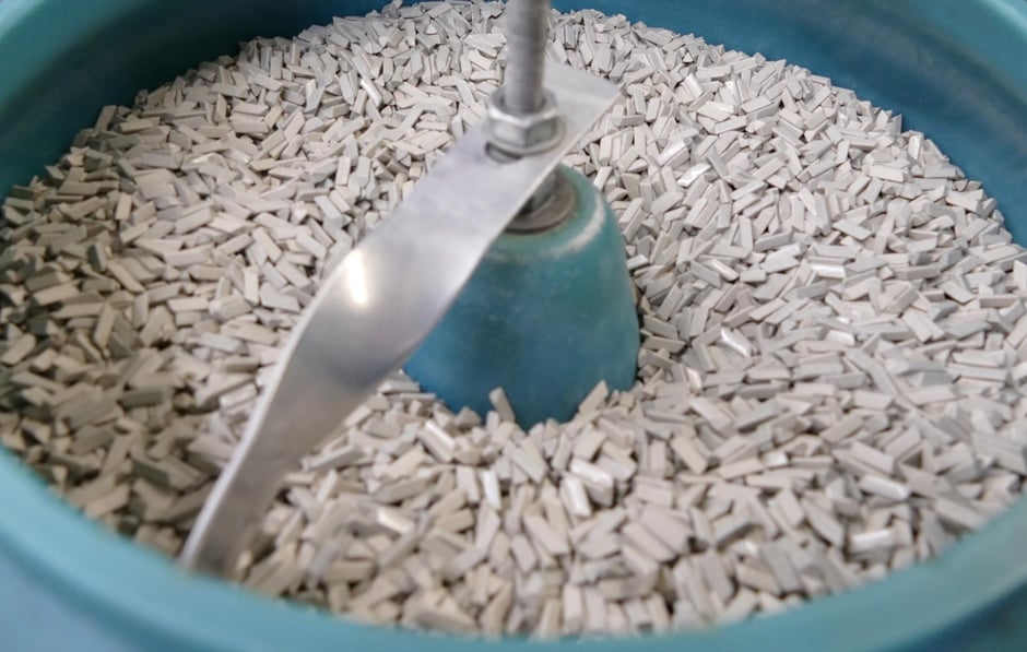 Gleitschleifen bei Rogenmoser Neuheim für perfekte Teile ohne scharfe Kanten