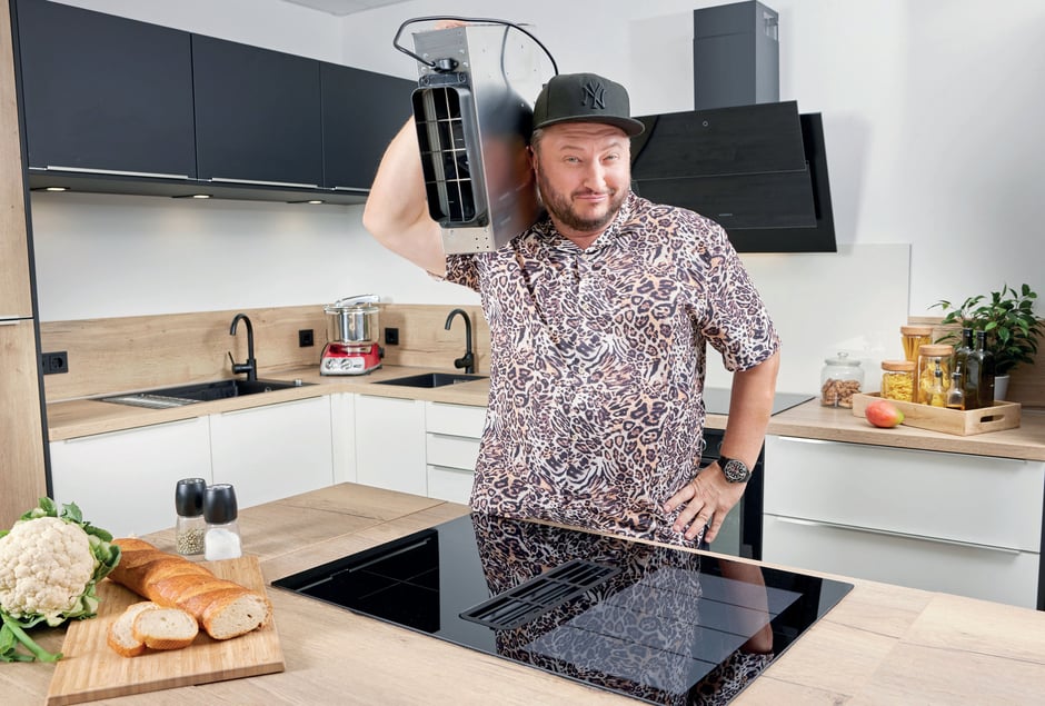 Die neuen Plasmafilter von Oranier – Sebastian Lege ist begeistert. © Oranier Küchentechnik/akz-o