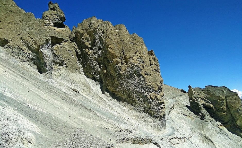 GRIMONIT, Überwachung, Deformation, Hangrutschungen, Deformationen, Prävention, Gefahren, Messsystem, Talsperren, Monitoring, Überwachung, GRIMONIT, Gebaudebewegung, Untertagebau, Hangrutschungen, Deformationen, Prävention, Gefahren, Messsystem, Talsperre