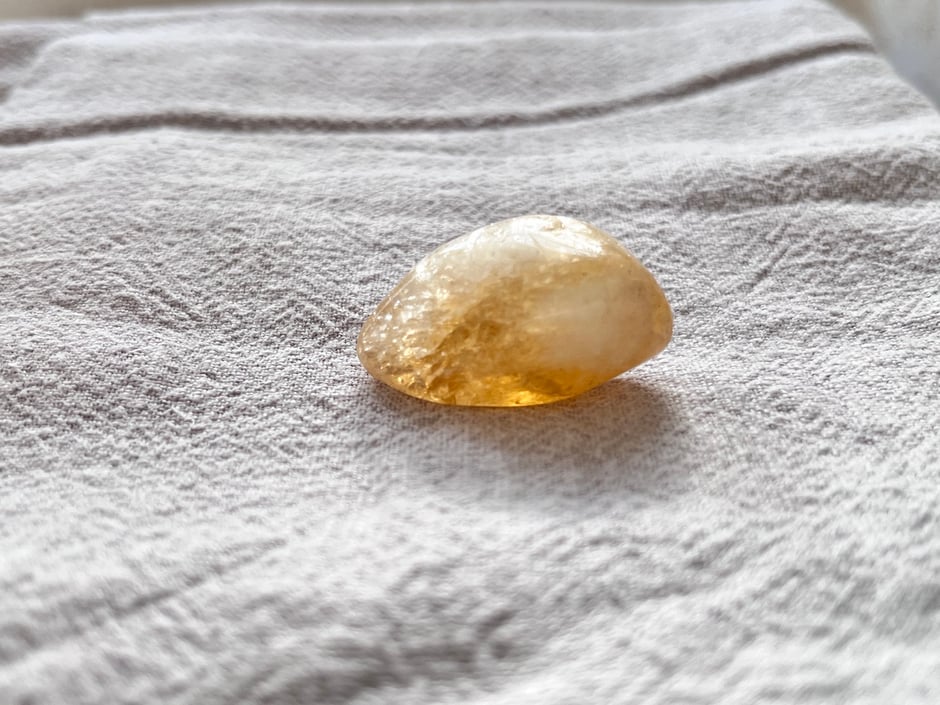 gold Gelber Citrin Trommelstein