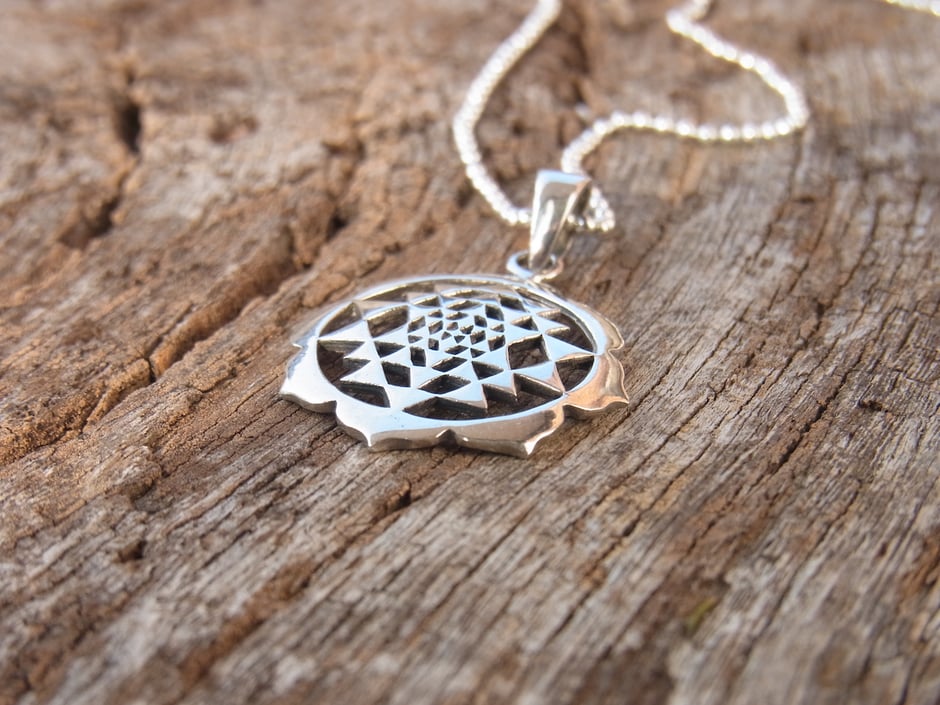 Sri Yantra Symbol Kette Silber