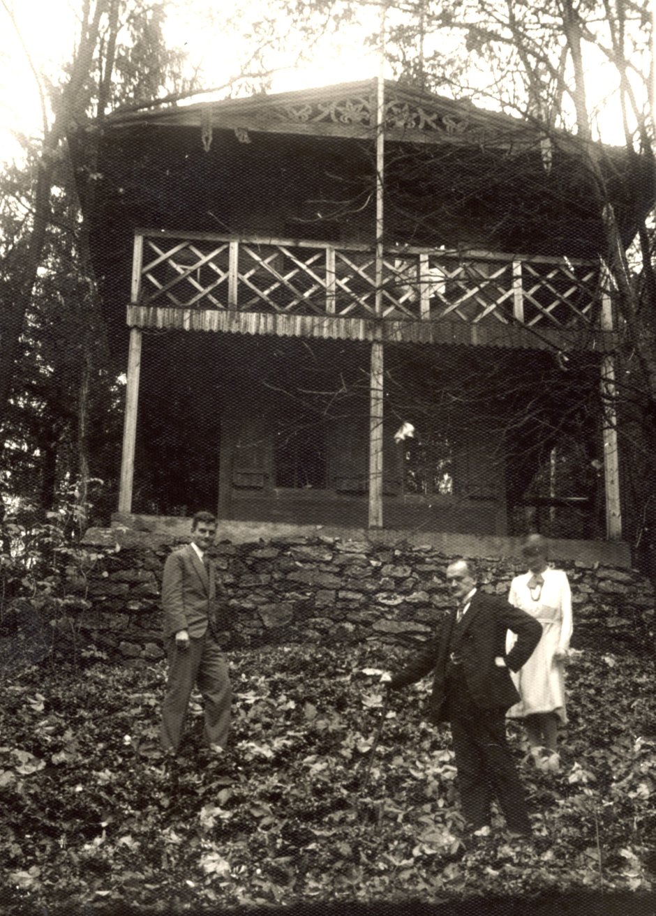 1930ca Schweizer Häuschen (Werner, Oskar, Elisabeth)