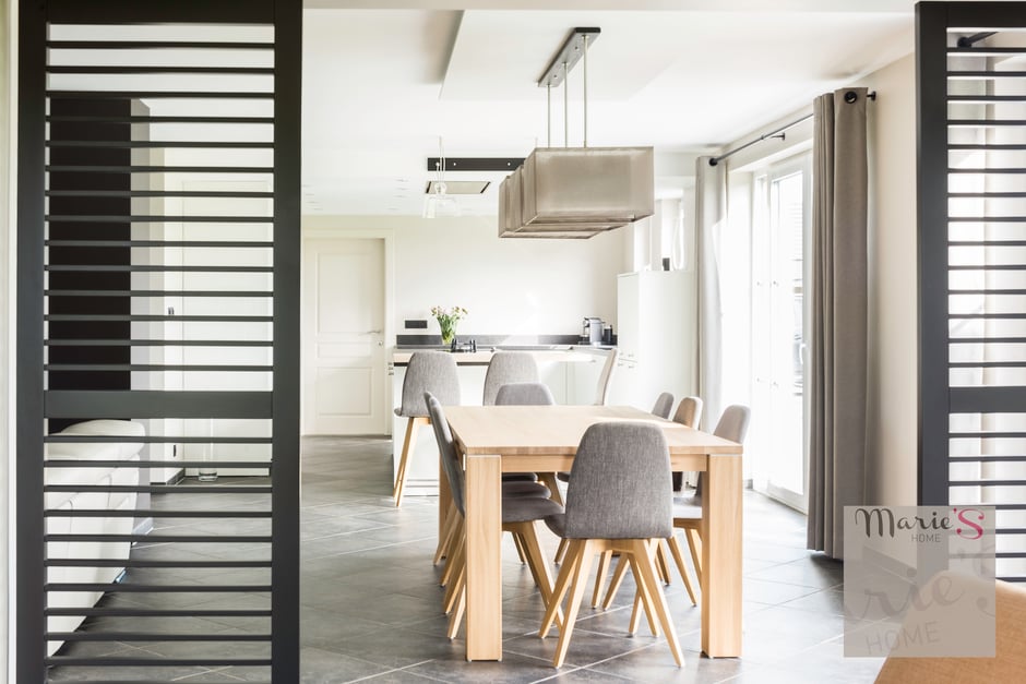 AMÉNAGEMENT D'UN REZ-DE-CHAUSSÉE À LE ROUX par l'agence de Décoration Marie's Home