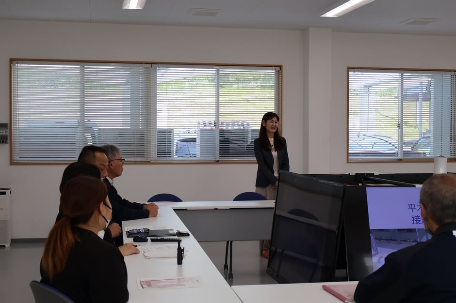 冒頭の挨拶をする組織デザイン・ラボ代表　原口祐佳さん