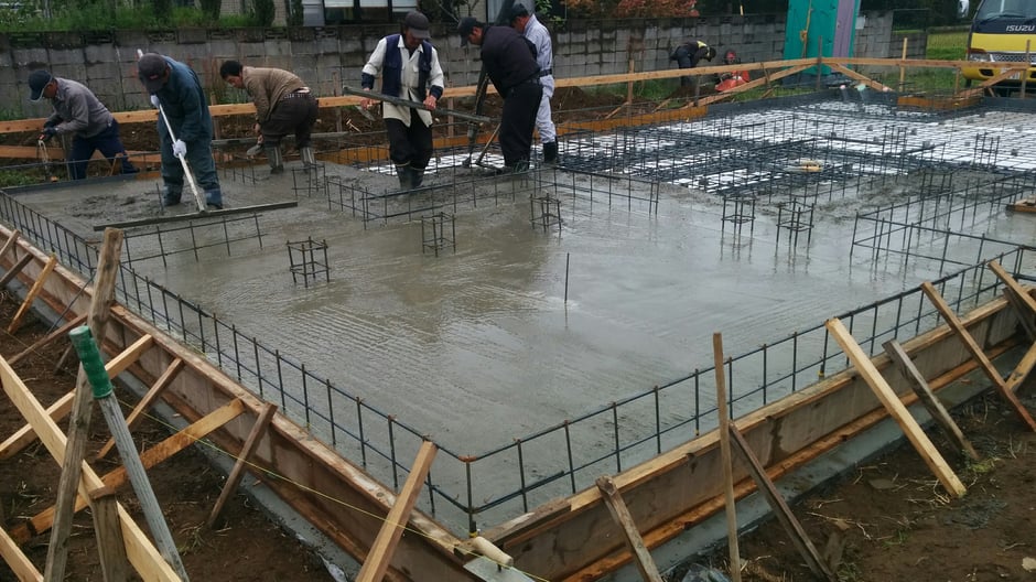 基礎工事　コンクリートならし